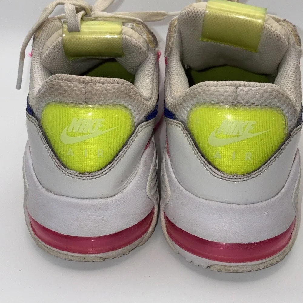 Women's Nike Air Max DD2955-100 White Running Sneakers Size Women's 6
